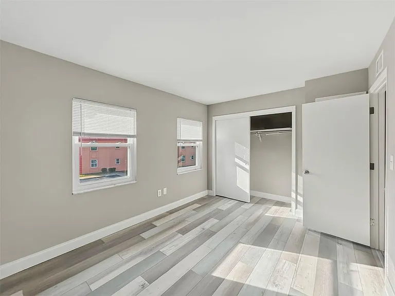1140 Rue Des Rois #1140 — Photo 13