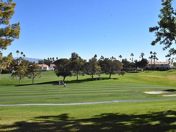 Spacious Townhouse with Golf Course View 3bd 3ba