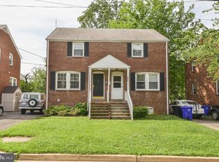 4840 9th St N, Arlington, VA 22203
