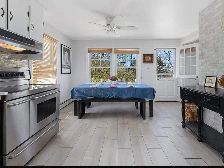 153 Hamilton Ave — Photo 4