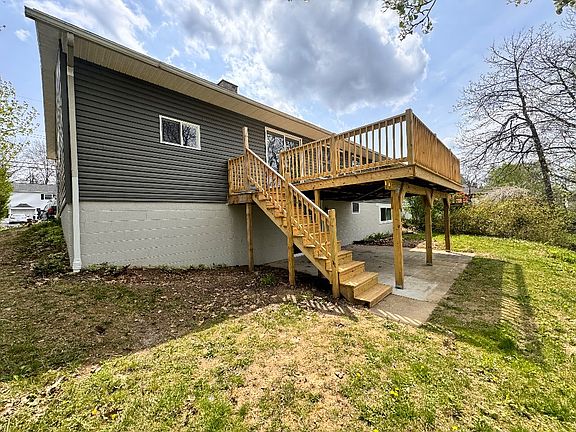 2nd image of 1424 W Grandview Blvd