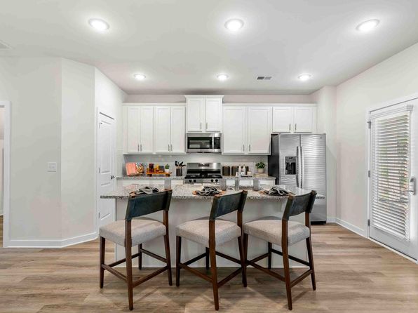 The Refinery at Sugar Hill Apartments and Townhomes | 1450 Peachtree Industrial Blvd, Buford, GA