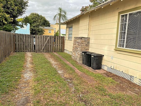 4th image of 1715 19th St