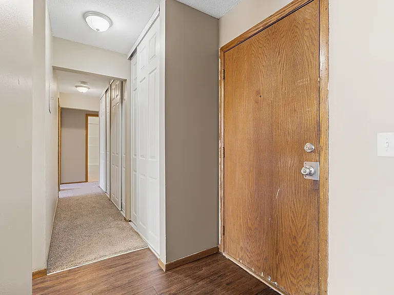 Stanley Court — Photo 4