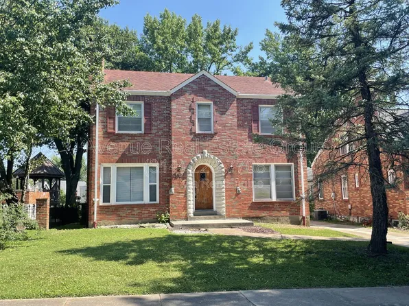 2944 Moniteau Dr, Saint Louis, MO 63121