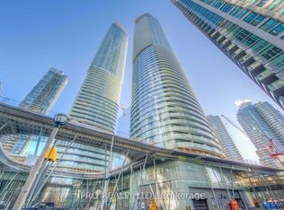 14 York St #4407-C01, Toronto, ON M5J 0B1