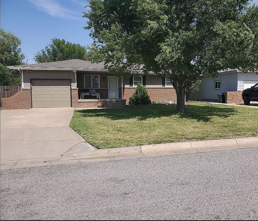 2708 Melencamp Ave, Dodge City, KS 67801 | Zillow