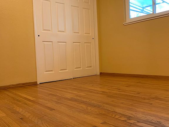 5th image of 41274 Erma Ave