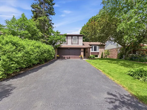 2609 Oak Row Cres, Mississauga, ON L5L 1P7