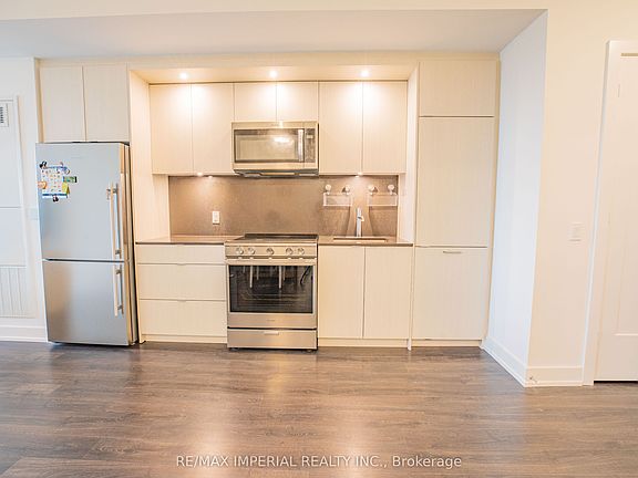 5th image of 20 Inn On The Park Dr #834
