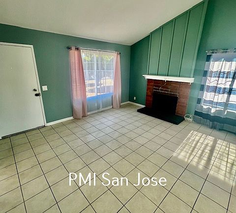 2311 Lanai Ave - Family Room_09272024