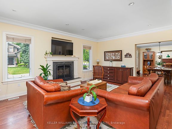 4th image of 317 Rathburn Rd