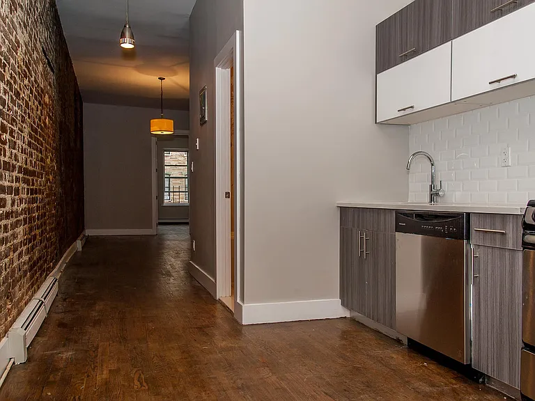 197 Stockholm St #2R — Photo 12