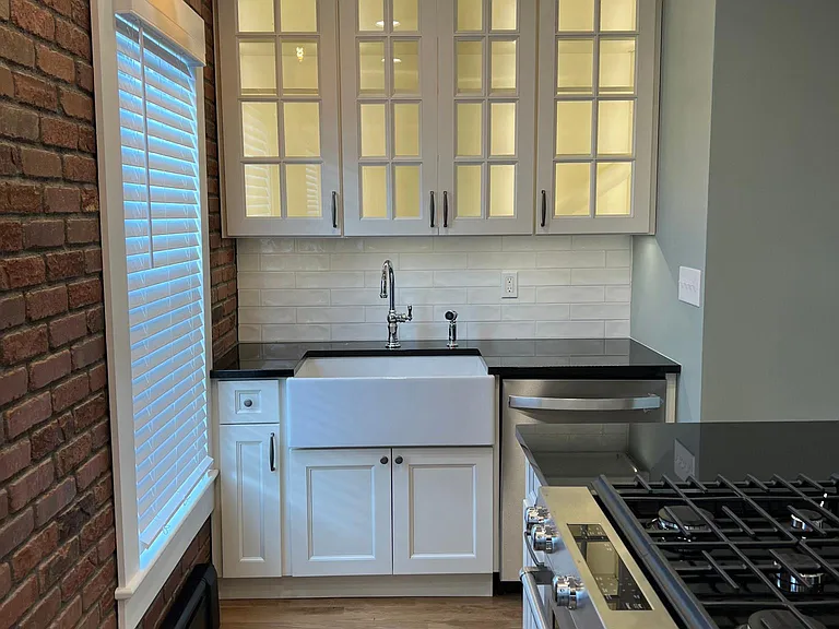 184 Union Ave — Photo 5
