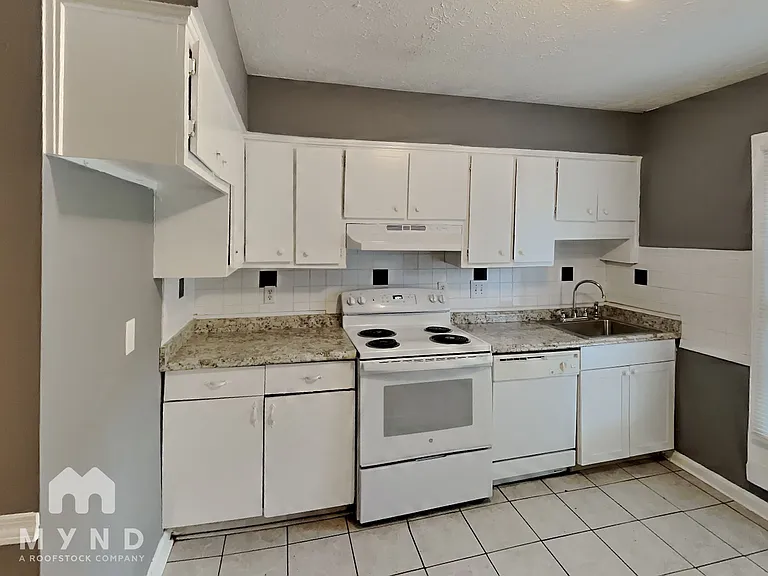 2340 Beaver Ruin Rd #71 — Photo 7