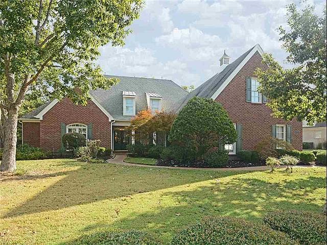 2nd image of 1861 Almadale Farms Pkwy