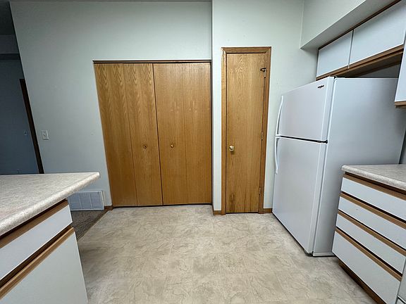 4th image of 2888 Coral Ct APT 202