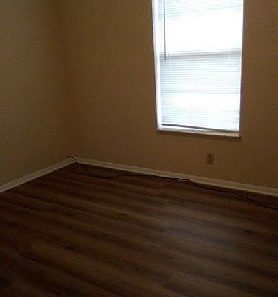 4th image of 6809 Adrian Rd #2