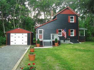 5 W Cottage Rd, Poughkeepsie, NY 12601