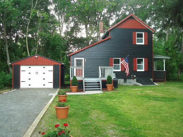 5 W Cottage Road, Poughkeepsie, NY 12601