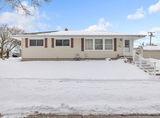 3825 S 85th St, Milwaukee, WI 53228