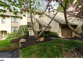 121 Golf Club Dr, Langhorne, PA 19047