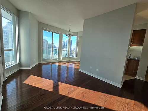 18 Holmes Ave #2203 Photo 1