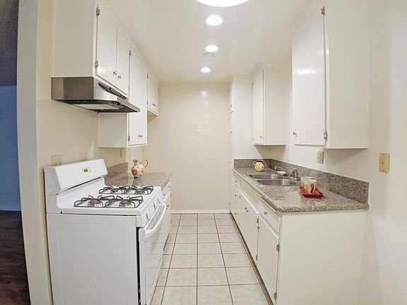 4th image of 266 S El Molino Ave APT 5