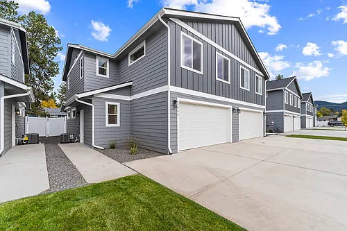 Birkdale Commons Photo 1