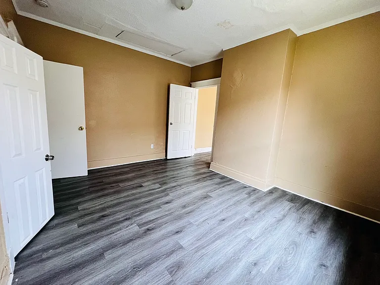 771 Saint Paul Ave — Photo 7