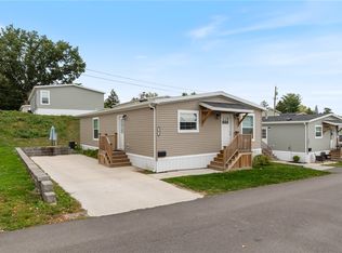 8 Harway Dr, Rochester, NY 14625