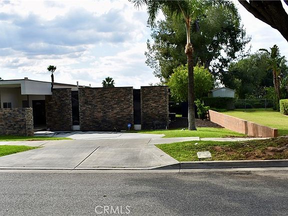 2nd image of 1156 Lyndhurst Dr