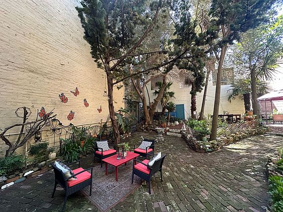 3rd image of 860 Geary St APT 104