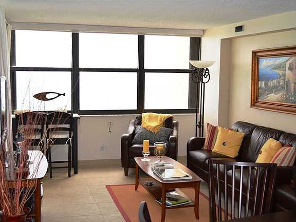 4th image of 2555 Collins Ave APT 2303
