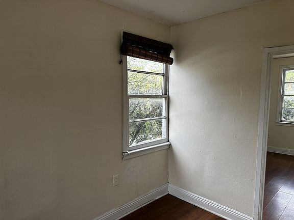 Small room 1