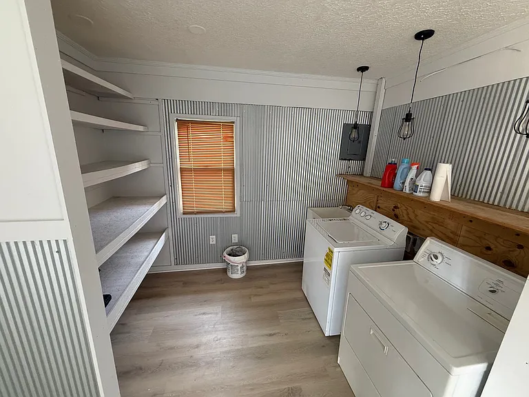 123 Chris Dr — Photo 11