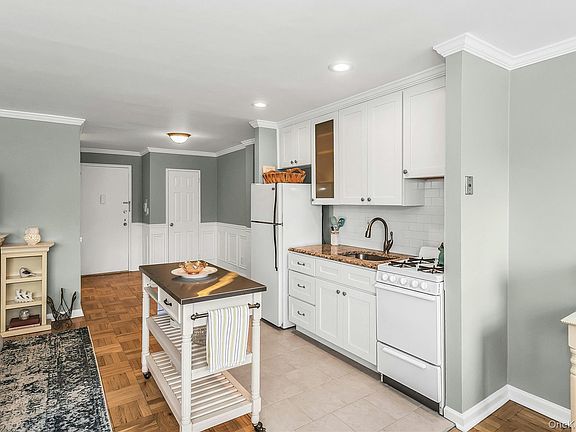 2nd image of 315 Atlantic Avenue #1N
