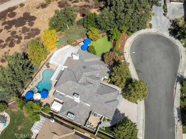 26077 Charing Cross Rd, Santa Clarita, CA 91355