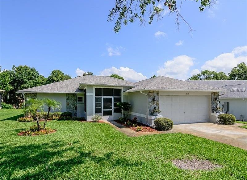 Tarpon Pointe Cr. overlooking Lake Tarpon- Possible 3 Bedrooms