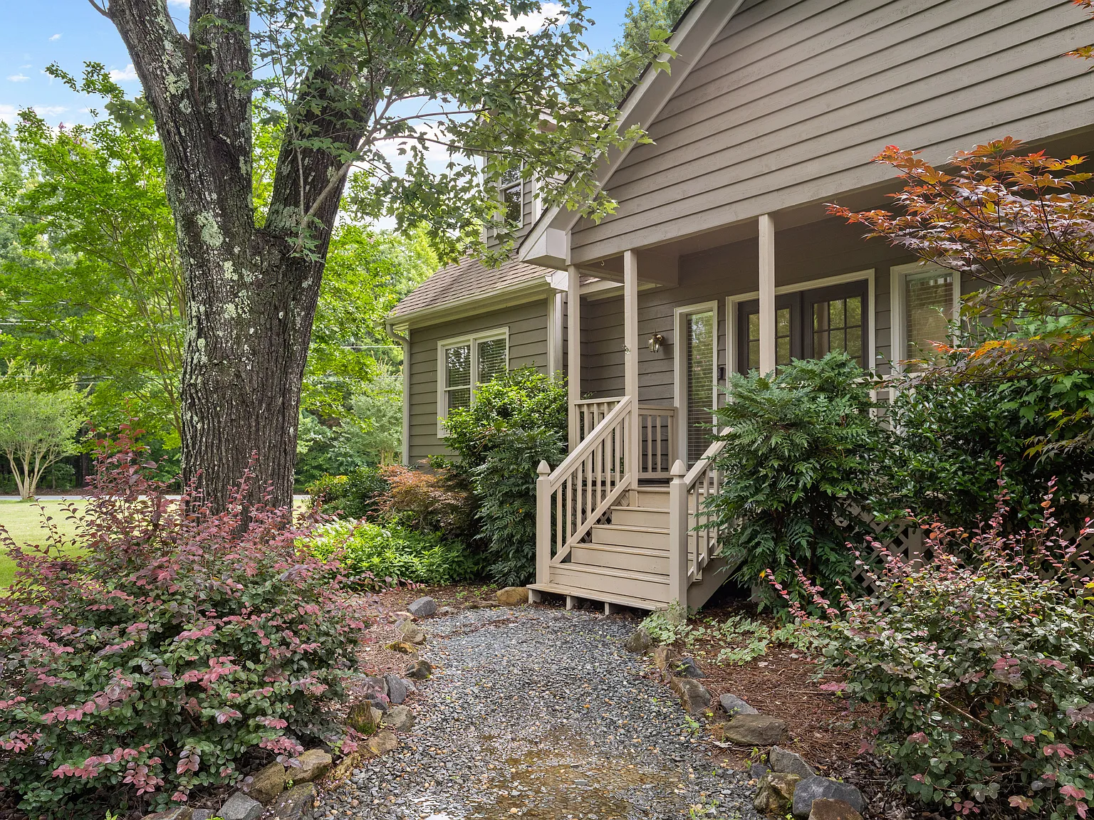 4 bed, 3.5 bath, 1905 sqft, $9,500 — Photo 4