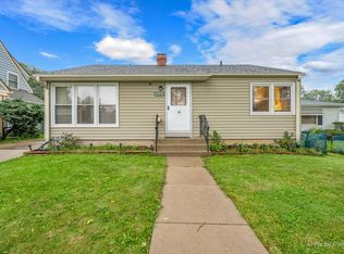 115 S Du Bois Ave, Elgin, IL 60123