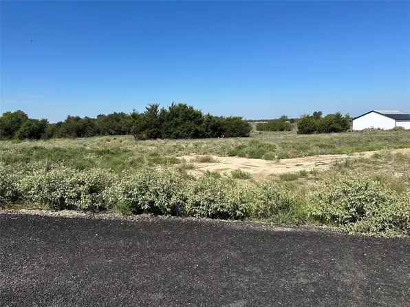 22 Maple Rd, Celeste, TX 75423