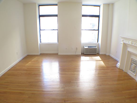 2nd image of 150 E 79th St APT 3
