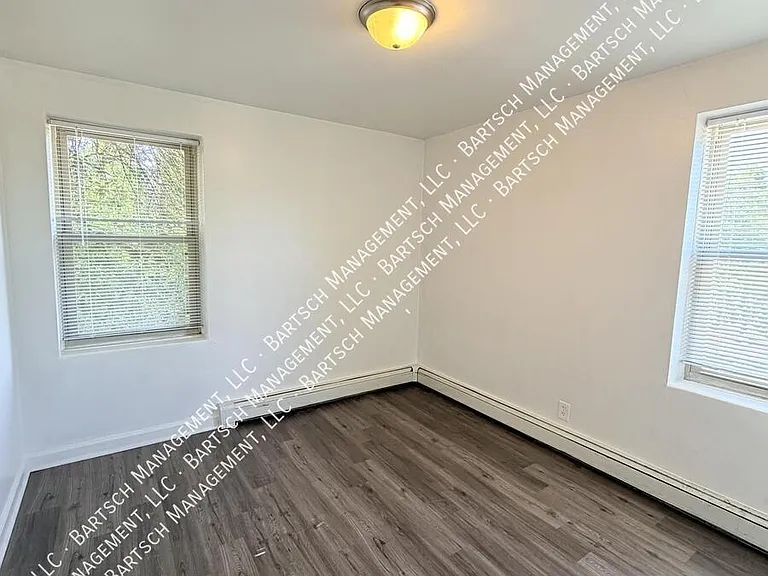 7833 W Becher St #18 — Photo 8
