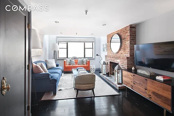 Sold by Compass | media 10