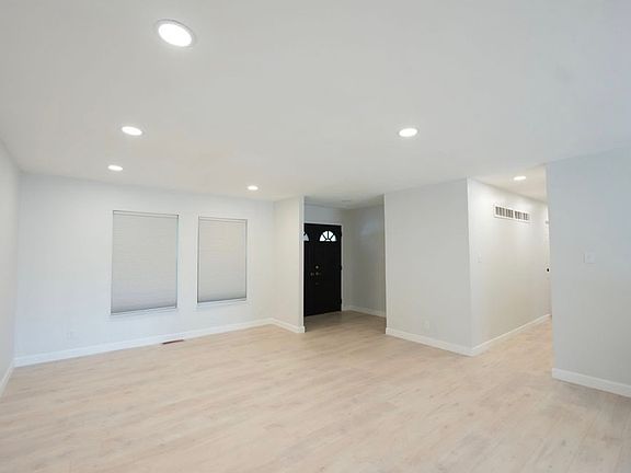 2nd image of 647 Bismark Ave