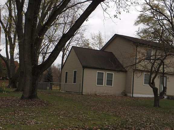 3rd image of 47231 Ayres Ave