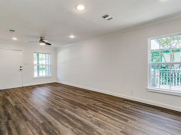 3rd image of 1237 Valley Vista Dr