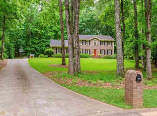 120 Greenway Ct, Fayetteville, GA 30215
