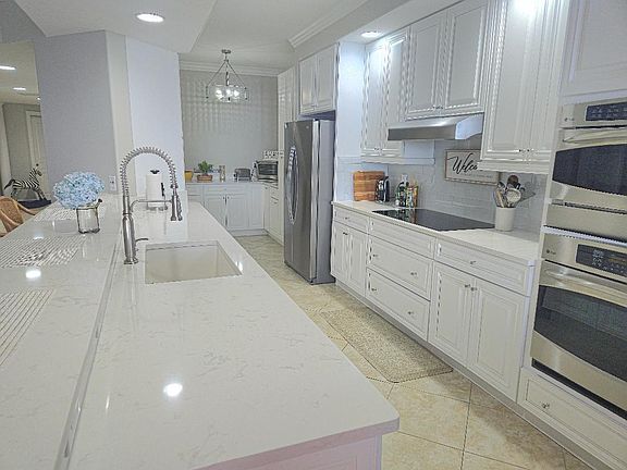 5th image of 4160 N Highway A1a #1002